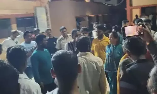 पिपिली में हिंसक झड़प के बाद तनाव, 4 लोग गंभीर रूप से घायल, 2 हिरासत में पिपिली में हिंसक झड़प के बाद तनाव, 4 लोग गंभीर रूप से घायल, 2 हिरासत में