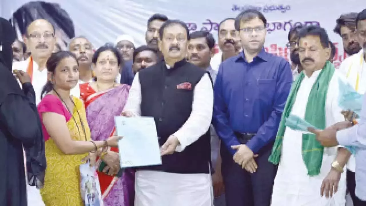 हम लोगों से किए गए सभी वादे पूरे कर रहे हैं: शब्बीर अली