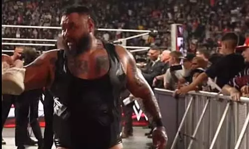 WWE Raw में हाई वोल्टेज ड्रामा, ब्रॉन्सन रीड ने दर्शक को दी चेतावनी WWE Raw में हाई वोल्टेज ड्रामा, ब्रॉन्सन रीड ने दर्शक को दी चेतावनी