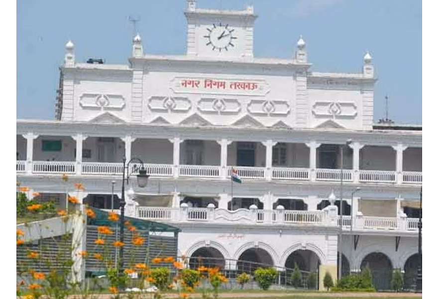 Lucknow: नगर निगम करेगा स्ट्रीट लाइटों का प्रबंधन, EESL एजेंसी हटाई गई Lucknow: नगर निगम करेगा स्ट्रीट लाइटों का प्रबंधन, EESL एजेंसी हटाई गई