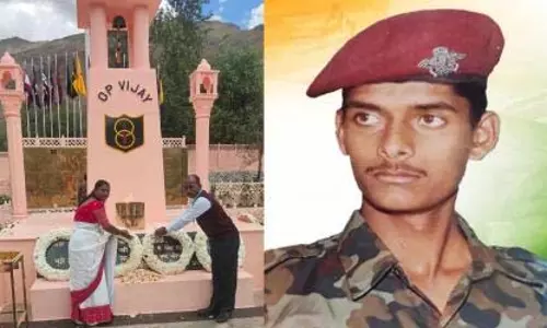 बहन ने कारगिल युद्ध स्मारक पर जाकर भाई को श्रद्धांजलि दी