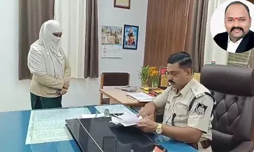 मसाज सिखाने के नाम पर लड़कियों से शोषण, भाजपा नेता पर गंभीर आरोप मसाज सिखाने के नाम पर लड़कियों से शोषण, भाजपा नेता पर गंभीर आरोप