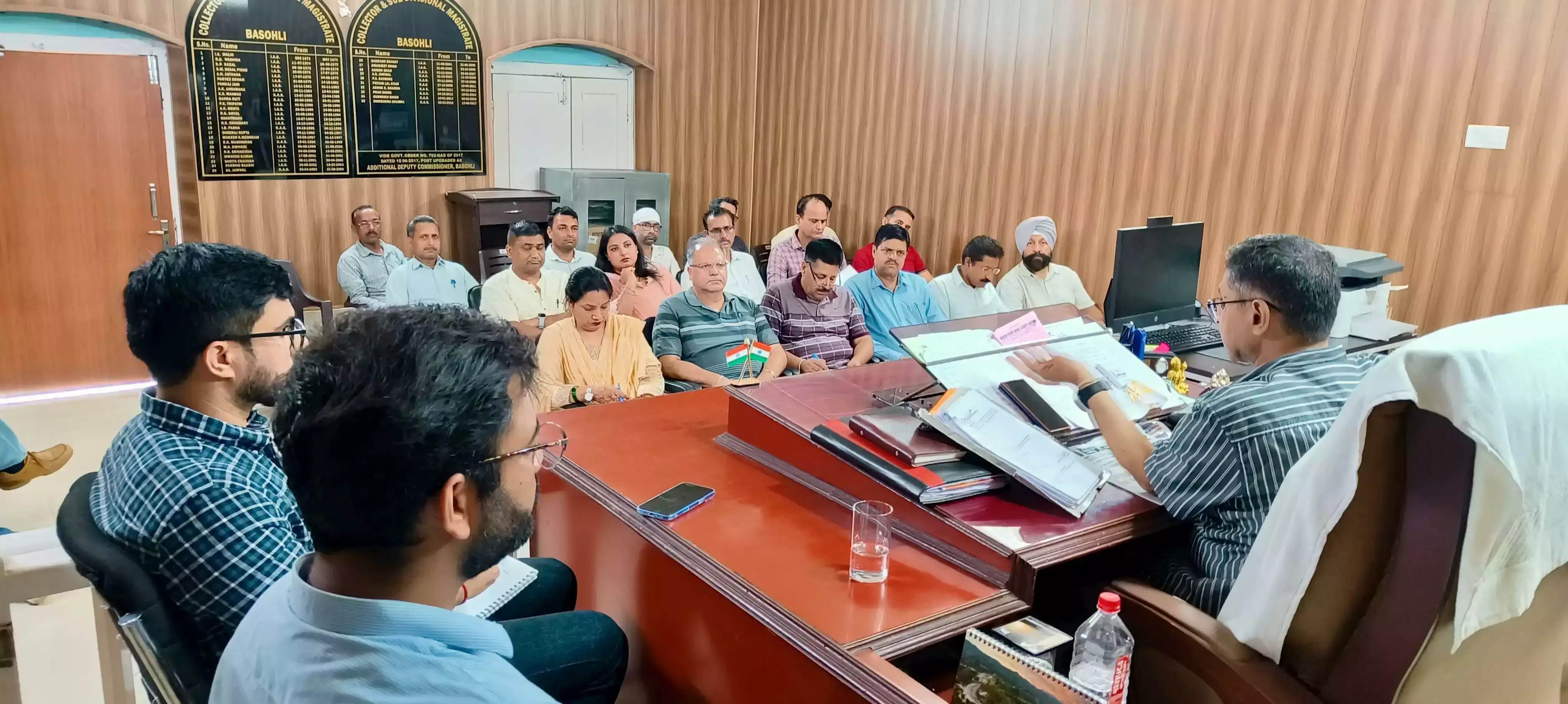 Kathua: स्वतंत्रता दिवस को लेकर अधिकारियों की बैठक, दिशा-निर्देश जारी