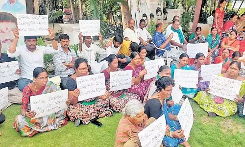 Malreddy Rangareddy घर की घेराबंदी की गई