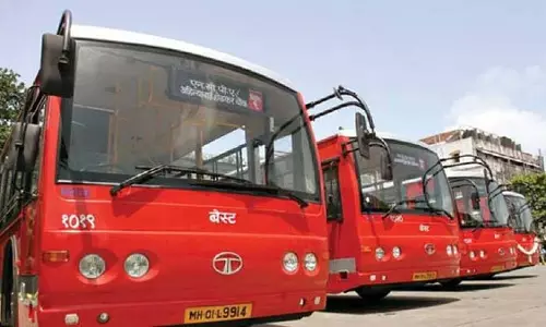 बेस्ट पर इलेक्ट्रिक कारों की लीज विवाद में, फिटनेस और बीमा की कमी का आरोप