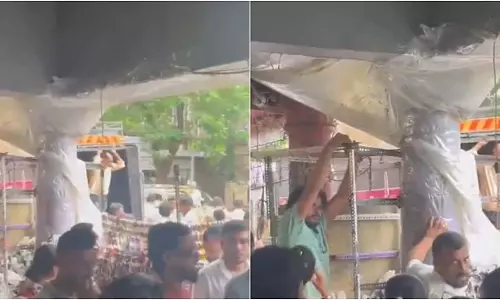 कोलाबा अतिक्रमण मुक्त अभियान शुरू, बीएमसी ने हटाए अवैध फेरीवाले