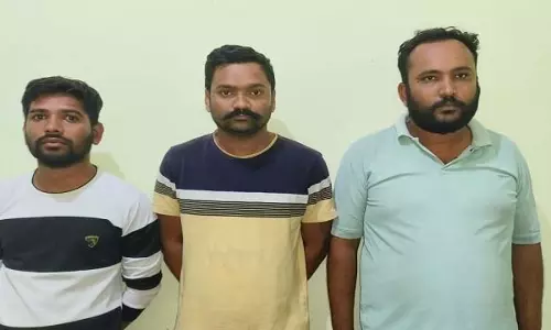 फर्जी डिस्काउंट ऑफर से ठग रहे थे लाखों, तीन साइबर ठग गिरफ्तार