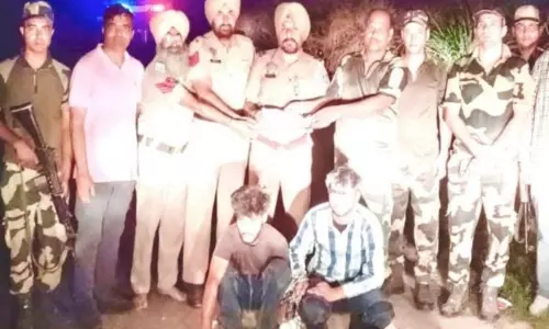 पंजाब: BSF ने अमृतसर से 2 तस्करों को पकड़ा, 6 ड्रोन और हेरोइन जब्त की