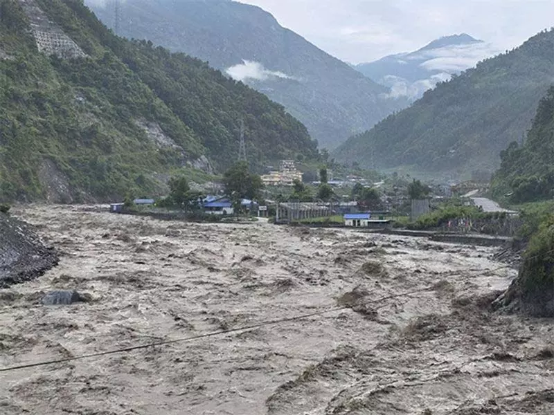 तिब्बत में बारिश से नेपाल में बाढ़, तीन जिलों में चेतावनी जारी तिब्बत में बारिश से नेपाल में बाढ़, तीन जिलों में चेतावनी जारी