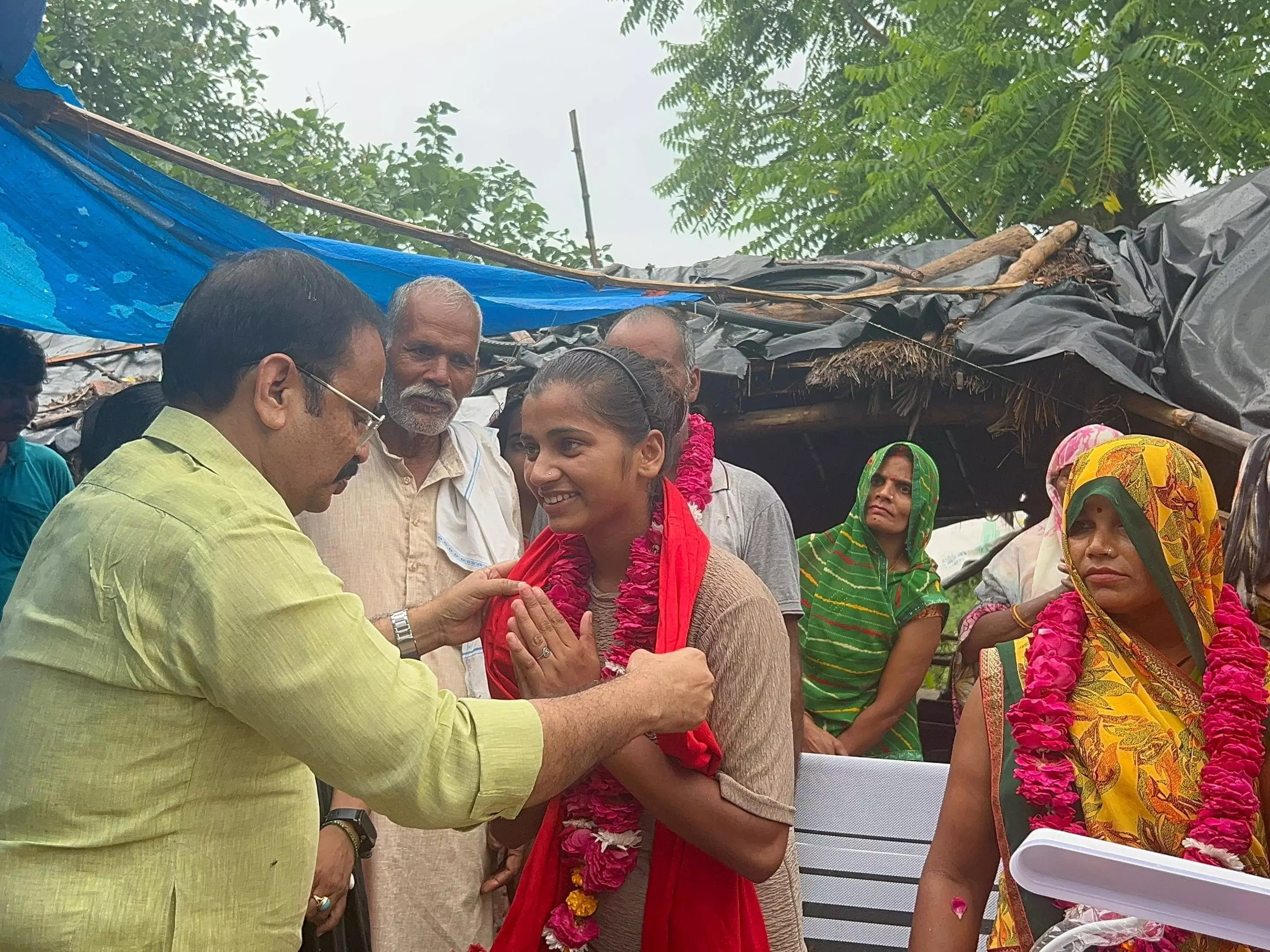 Barabanki: वैज्ञानिक दृष्टिकोण के लिए पूजा पाल को मिला राष्ट्रीय सम्मान Barabanki: वैज्ञानिक दृष्टिकोण के लिए पूजा पाल को मिला राष्ट्रीय सम्मान