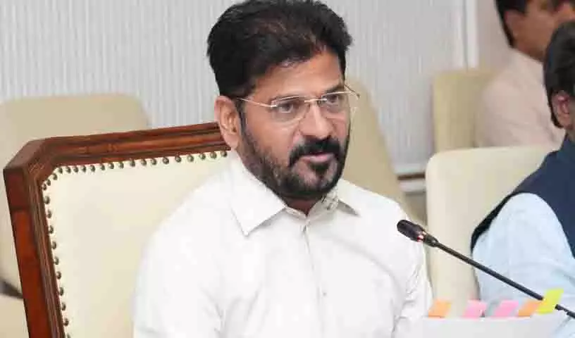 बनकाचेरला ने कांग्रेस के भीतर तूफान खड़ा कर दिया, MLAs ने रेवंत रेड्डी के संदिग्ध रुख पर नाराजगी जताई बनकाचेरला ने कांग्रेस के भीतर तूफान खड़ा कर दिया, MLAs ने रेवंत रेड्डी के संदिग्ध रुख पर नाराजगी जताई