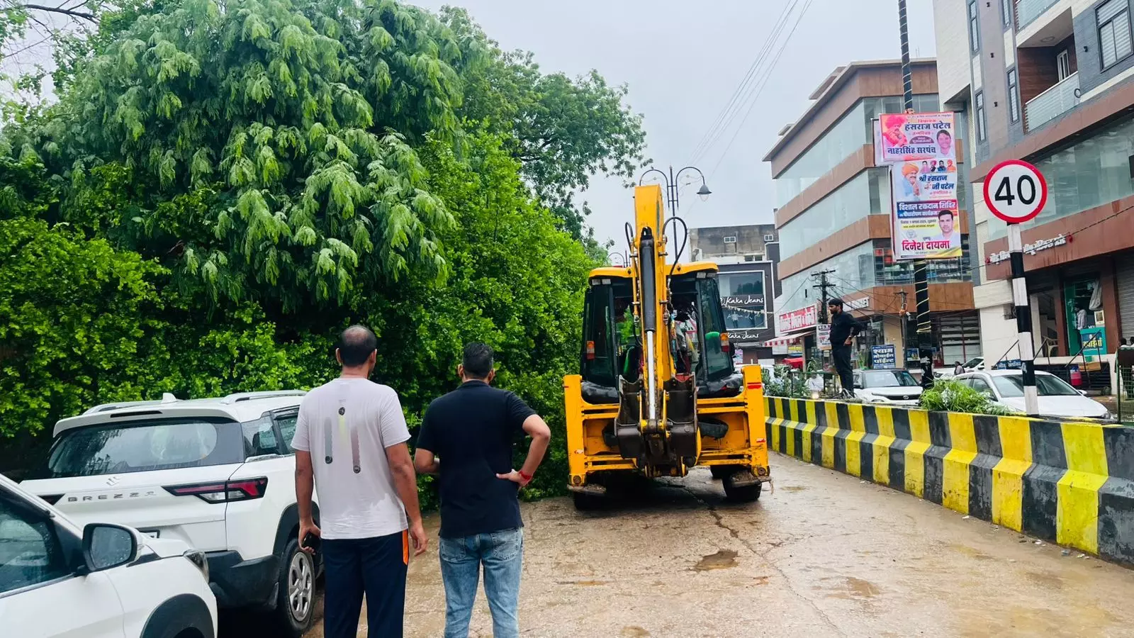 Jaipur: प्रशासन और नगर परिषद मैदान में एक्टिव, अफसर ले रहे हालात का जायजा Jaipur: प्रशासन और नगर परिषद मैदान में एक्टिव, अफसर ले रहे हालात का जायजा