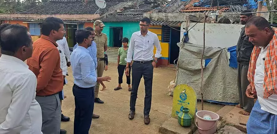 ग्राम पंचायत CEO ने ग्राम पंचायतों का दौरा किया ग्राम पंचायत CEO ने ग्राम पंचायतों का दौरा किया