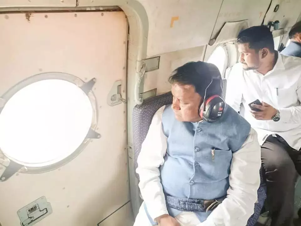 CM ने बाढ़ प्रभावित उत्तरी ओडिशा का हवाई सर्वेक्षण किया CM ने बाढ़ प्रभावित उत्तरी ओडिशा का हवाई सर्वेक्षण किया