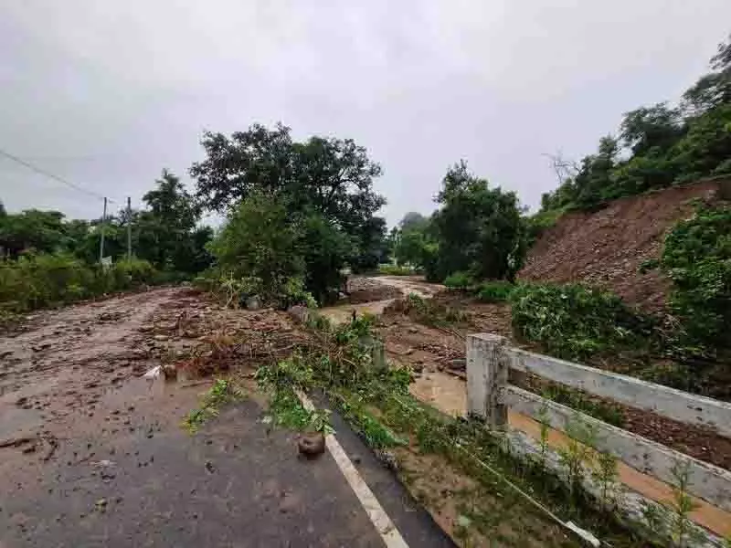 Palampur क्षेत्र में लगातार बारिश से जनजीवन अस्त-व्यस्त Palampur क्षेत्र में लगातार बारिश से जनजीवन अस्त-व्यस्त