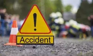 जानबूझकर की गई कार्रवाई में लग्जरी कार से छात्र को कुचला गया जानबूझकर की गई कार्रवाई में लग्जरी कार से छात्र को कुचला गया