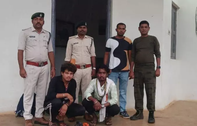 वन विभाग की कार्रवाई, वन्य प्राणी का शिकार करने वाले दो आरोपी गिरफ्तार वन विभाग की कार्रवाई, वन्य प्राणी का शिकार करने वाले दो आरोपी गिरफ्तार