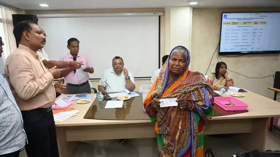 बीडीए ने झुग्गीवासियों के लिए किफायती मकान आवंटित किए बीडीए ने झुग्गीवासियों के लिए किफायती मकान आवंटित किए