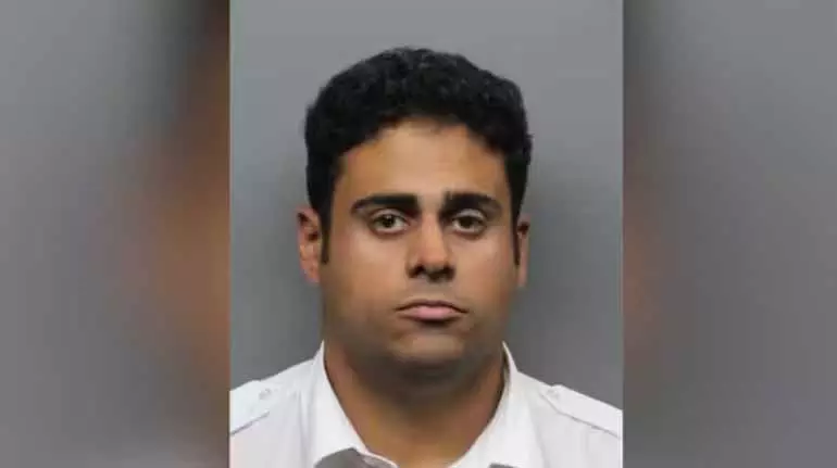 San Francisco हवाई अड्डे पर भारतीय मूल के डेल्टा सह-पायलट को गिरफ्तार किया गया San Francisco हवाई अड्डे पर भारतीय मूल के डेल्टा सह-पायलट को गिरफ्तार किया गया