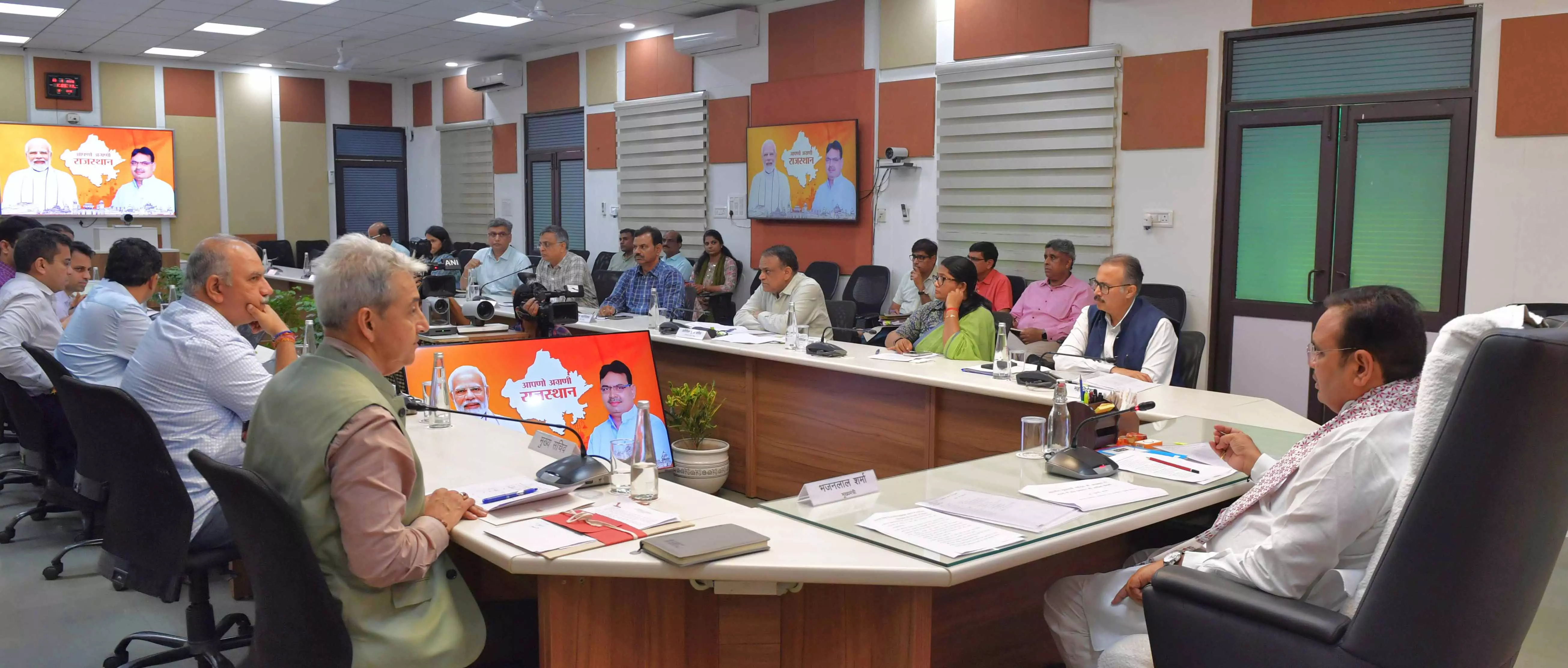 Jaipur : मुख्यमंत्री ने आपदा राहत प्रबंधन की बैठक ली Jaipur : मुख्यमंत्री ने आपदा राहत प्रबंधन की बैठक ली