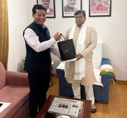 सांसद ने राई, शेरपा, तमांग और गुरुंग भाषाओं को सीबीएसई में शामिल करने की मांग की सांसद ने राई, शेरपा, तमांग और गुरुंग भाषाओं को सीबीएसई में शामिल करने की मांग की