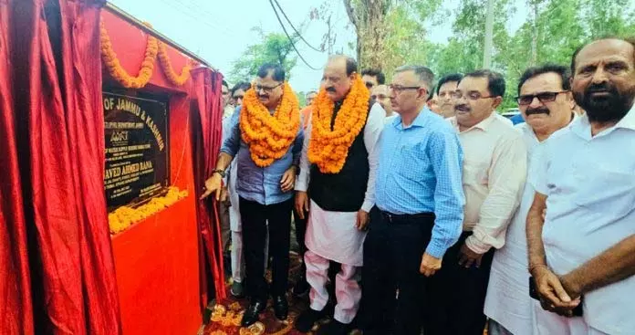 राणा ने 594 करोड़ रुपये की WSS सांबा की आधारशिला रखी राणा ने 594 करोड़ रुपये की WSS सांबा की आधारशिला रखी
