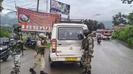 सेना ने पुंछ में घुसपैठ की कोशिश नाकाम की, दो आतंकवादी ढेर सेना ने पुंछ में घुसपैठ की कोशिश नाकाम की, दो आतंकवादी ढेर