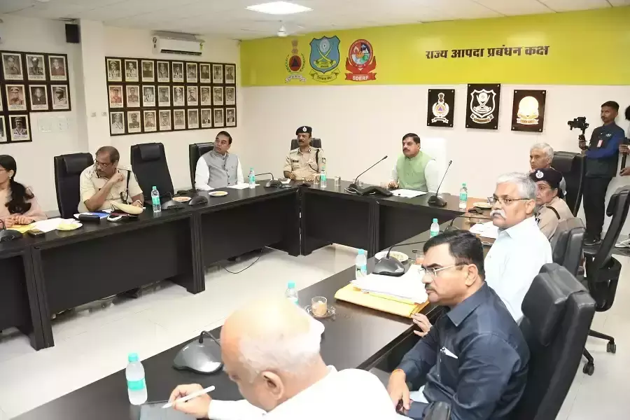 Bhopal: वर्षा प्रभावितों की हर जरूरत का रखें ध्यान: सीएम डॉ. यादव Bhopal: वर्षा प्रभावितों की हर जरूरत का रखें ध्यान: सीएम डॉ. यादव