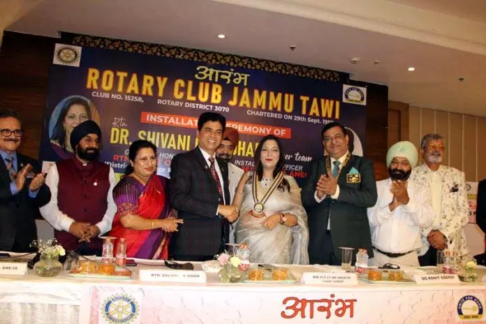 रोटरी क्लब Jammu तवी ने नए अध्यक्ष के लिए पदभार ग्रहण समारोह का आयोजन किया रोटरी क्लब Jammu तवी ने नए अध्यक्ष के लिए पदभार ग्रहण समारोह का आयोजन किया