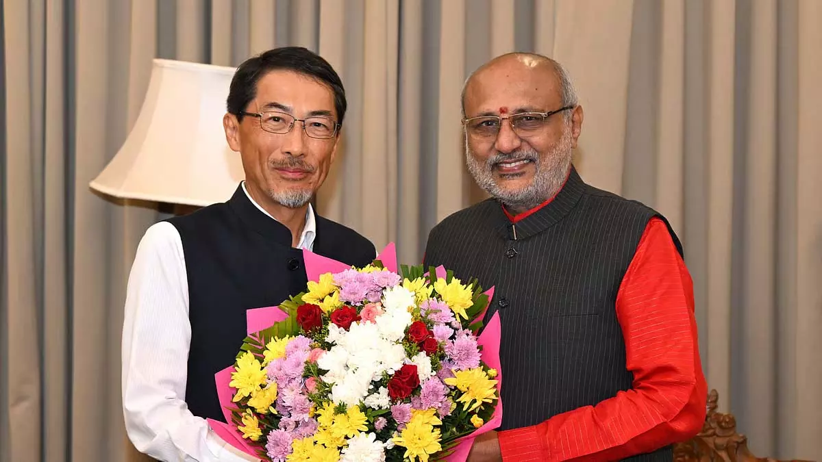 जापानी राजदूत केइची ओनो ने महाराष्ट्र के राज्यपाल से की मुलाकात जापानी राजदूत केइची ओनो ने महाराष्ट्र के राज्यपाल से की मुलाकात