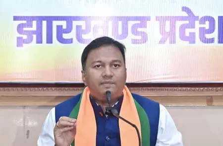 झारखंड में शराब घोटाले के बाद अब ‘कोचिंग घोटाले’ की बारी : भाजपा प्रवक्ता अजय साह झारखंड में शराब घोटाले के बाद अब ‘कोचिंग घोटाले’ की बारी : भाजपा प्रवक्ता अजय साह