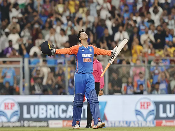 अभिषेक शर्मा विराट कोहली और सूर्यकुमार यादव की श्रेणी में शामिल; टी20 रैंकिंग में पहले स्थान पर पहुंचे अभिषेक शर्मा विराट कोहली और सूर्यकुमार यादव की श्रेणी में शामिल; टी20 रैंकिंग में पहले स्थान पर पहुंचे