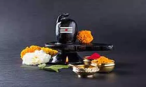Sawan Last Somvar: सावन के आखिरी सोमवार पर भोले बाबा को ऐसे करें प्रसन्न Sawan Last Somvar: सावन के आखिरी सोमवार पर भोले बाबा को ऐसे करें प्रसन्न