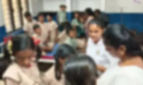 सरकारी स्कूल में दोपहर का खाना खाने के बाद 27 छात्र बीमार पड़े सरकारी स्कूल में दोपहर का खाना खाने के बाद 27 छात्र बीमार पड़े