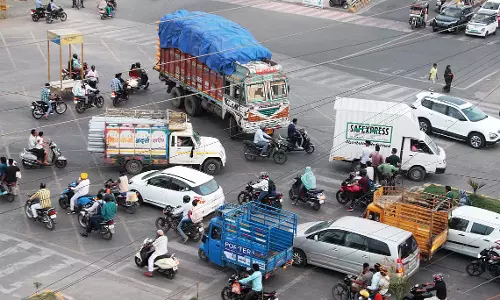 इंदौर में ब्लैक स्पॉट्स के सुधार में तेजी लाएं: SC समिति इंदौर में ब्लैक स्पॉट्स के सुधार में तेजी लाएं: SC समिति