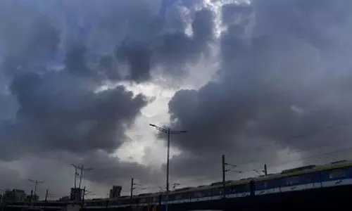 भारी बारिश के साथ 50-60 किमी प्रति घंटे की रफ्तार से हवाएं चलेंगी: IMD ने चेतावनी दी भारी बारिश के साथ 50-60 किमी प्रति घंटे की रफ्तार से हवाएं चलेंगी: IMD ने चेतावनी दी