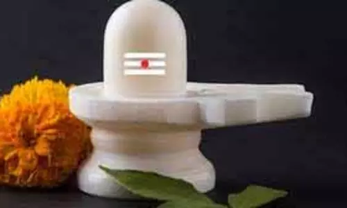 Sawan Somwar 2025: सावन के आखिरी सोमवार को करें इन चीजों का दान, मिलेगा व्रत का पूरा लाभ Sawan Somwar 2025: सावन के आखिरी सोमवार को करें इन चीजों का दान, मिलेगा व्रत का पूरा लाभ
