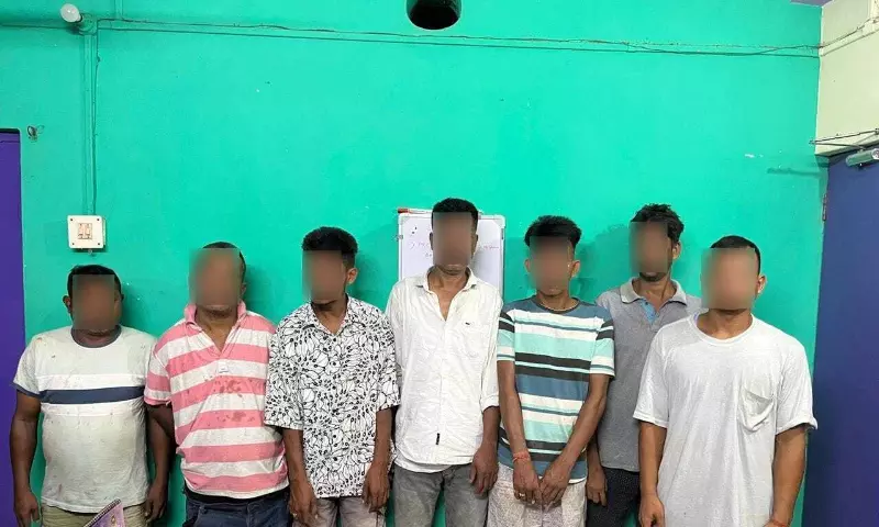 Assam: तिनसुकिया पुलिस ने 6 लाख रुपये की राजमार्ग डकैती में 7 लोगों को गिरफ्तार किया Assam: तिनसुकिया पुलिस ने 6 लाख रुपये की राजमार्ग डकैती में 7 लोगों को गिरफ्तार किया