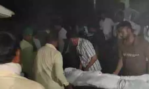 Bijnor: चाट बनी जहर! एक ही गांव के 30 लोग फूड पॉइजनिंग के शिकार, 5 बच्चों की हालत गंभीर