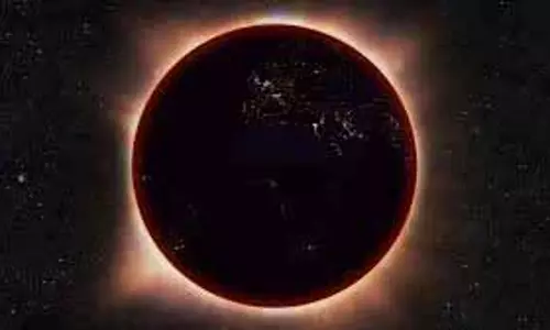 Surya Grahan 2025: साल का दूसरा सूर्य ग्रहण इन राशियों के लिए बन सकता है परेशानी Surya Grahan 2025: साल का दूसरा सूर्य ग्रहण इन राशियों के लिए बन सकता है परेशानी