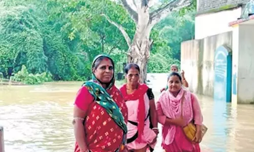 Odisha के केंद्रपाड़ा में बाढ़ में 60 वर्षीय व्यक्ति बह गया