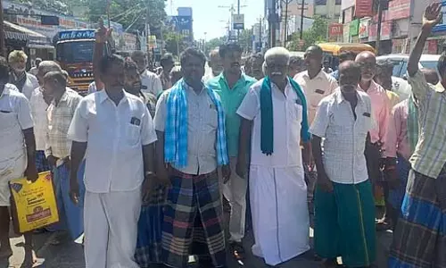Tamil Nadu : विल्लुपुरम में किसानों का विरोध प्रदर्शन