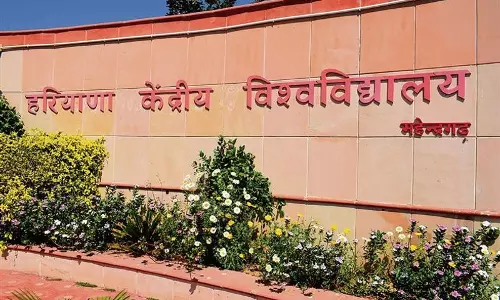 हाईकोर्ट ने विधि प्रोफेसर की सेवा समाप्त करने के विश्वविद्यालय के आदेश पर रोक लगाई हाईकोर्ट ने विधि प्रोफेसर की सेवा समाप्त करने के विश्वविद्यालय के आदेश पर रोक लगाई