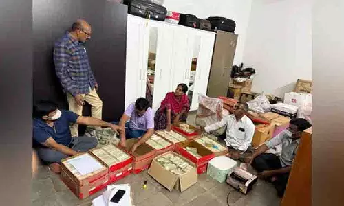 Andhra शराब घोटाले में 11 करोड़ रुपये जब्त, हैदराबाद के पास गेस्टहाउस में छिपाए गए