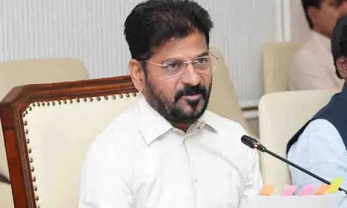 बनकाचेरला ने कांग्रेस के भीतर तूफान खड़ा कर दिया, MLAs ने रेवंत रेड्डी के संदिग्ध रुख पर नाराजगी जताई बनकाचेरला ने कांग्रेस के भीतर तूफान खड़ा कर दिया, MLAs ने रेवंत रेड्डी के संदिग्ध रुख पर नाराजगी जताई
