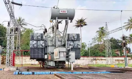 Kerala : पुनालुर रेलवे सब-स्टेशन तक पहुंची बिजली Kerala : पुनालुर रेलवे सब-स्टेशन तक पहुंची बिजली