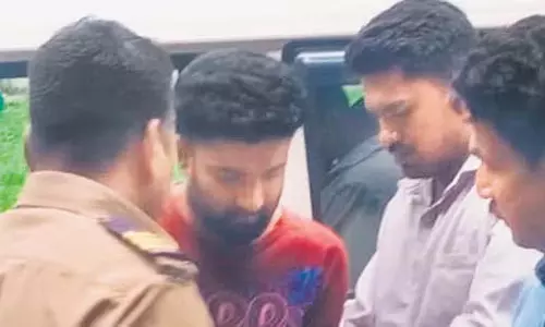 डॉक्टर और रिश्तेदार पर हत्या की साजिश रचने का आरोप