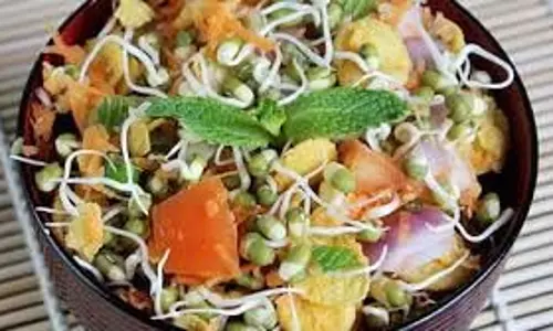 प्रोटीन की कमी को पूरा करने के लिए स्प्राउट्स सलाद का महत्व प्रोटीन की कमी को पूरा करने के लिए स्प्राउट्स सलाद का महत्व
