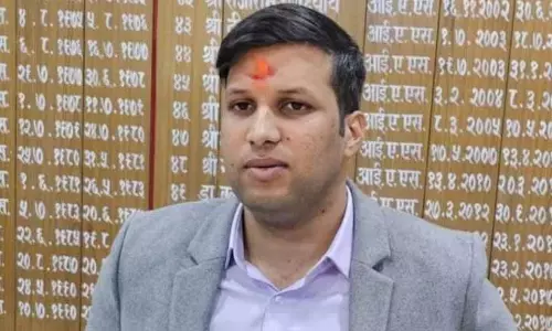 Ghaziabad के नए डीएम रविंद्र मंदर कौन हैं? Ghaziabad के नए डीएम रविंद्र मंदर कौन हैं?