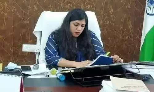 Noida को पहली महिला डीएम मिलीं
